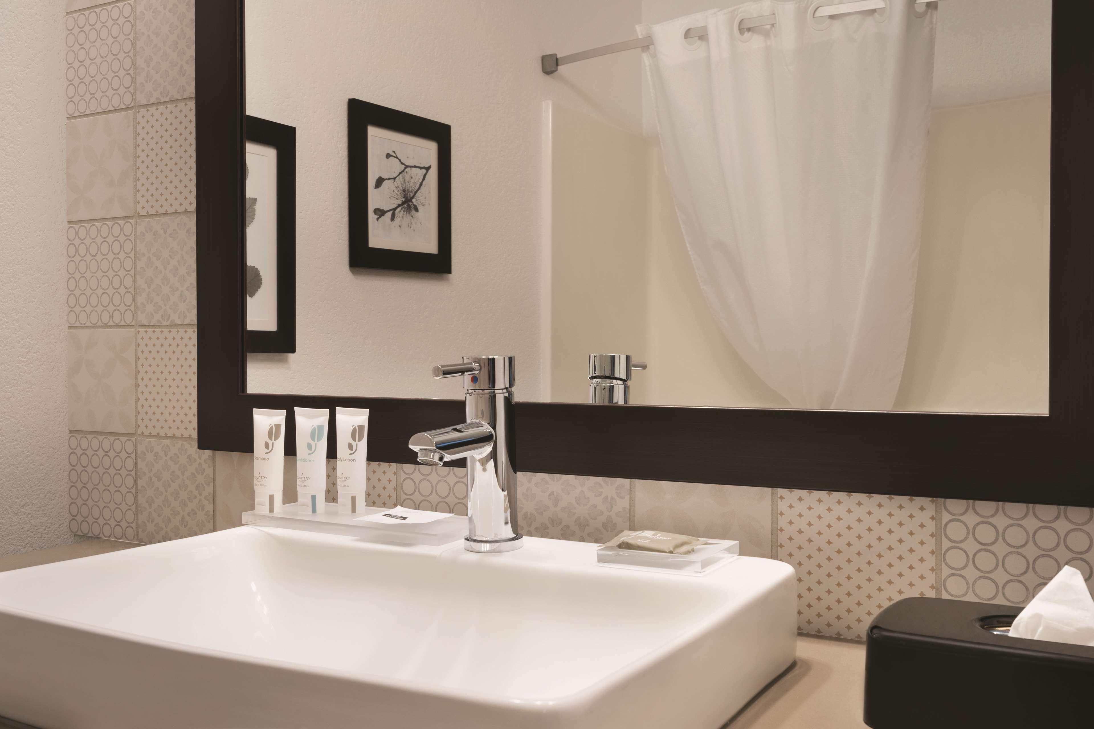 Country & By Radisson, Detroit Lakes, Mn Hotel 3*