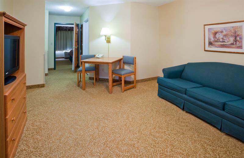 Country & By Radisson, Detroit Lakes, Mn Hotel 3*